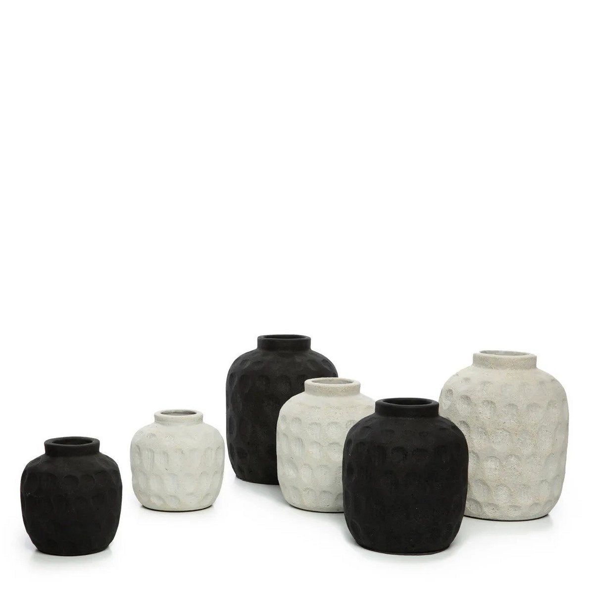 Handcrafted Luxury Black Vase - Timeless Artisan Design