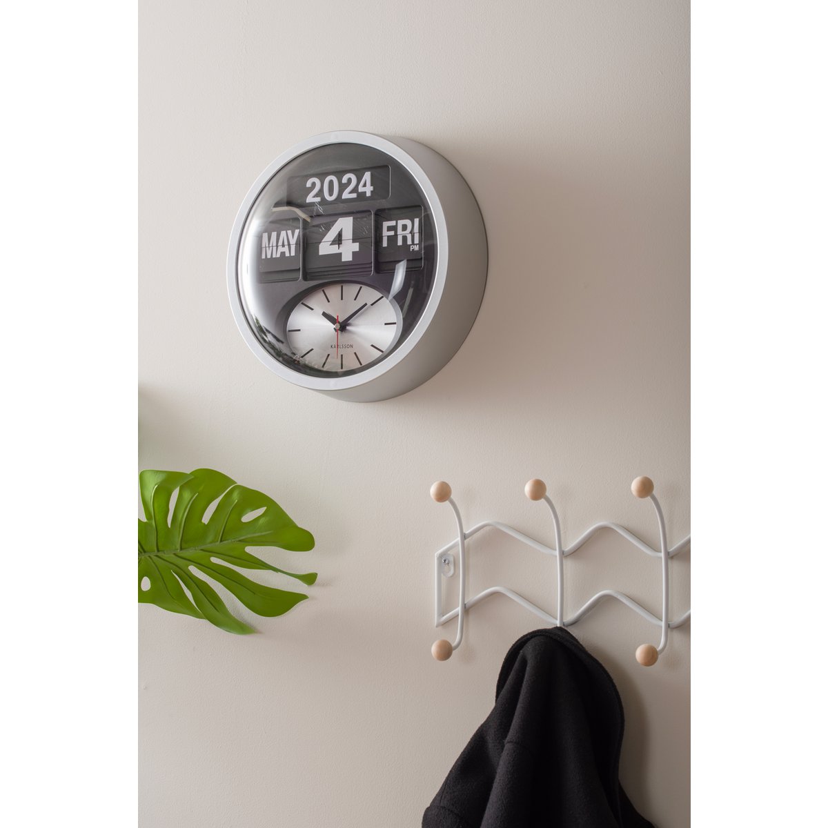 Timeless Artisan Round Wall Clock in Premium Natural Materials