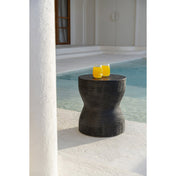Kotoran black suar stool