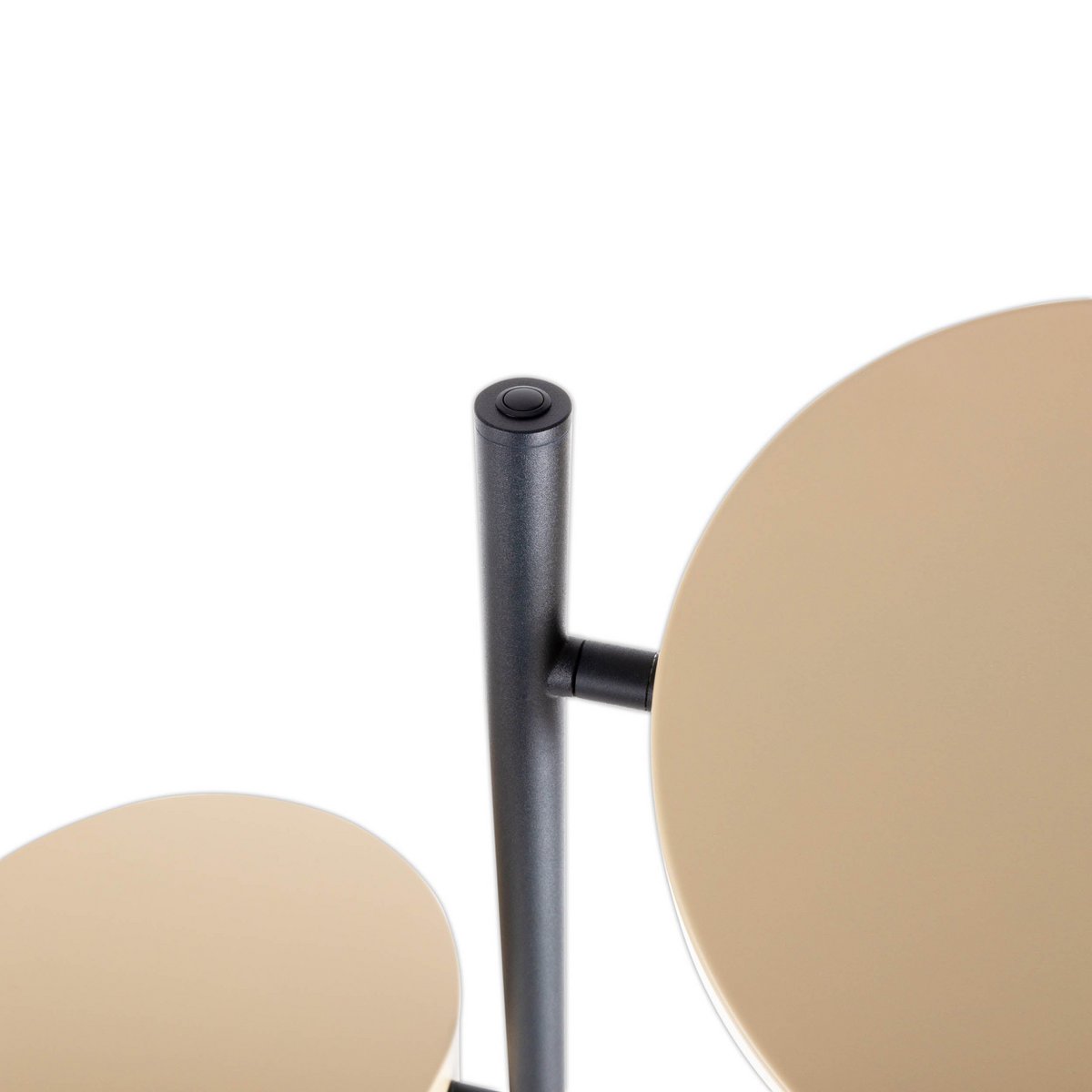 Tijdloze handgemaakte LED-vloerlamp Tessa met natuurlijk design