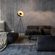 Elegante zwart-gouden driepotige staande lamp voor elke ruimte