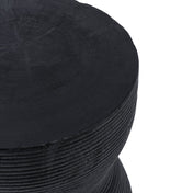 Kotoran black suar stool