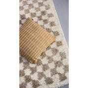Luxurious Handmade Artisan Rug in Timeless Premium Design
