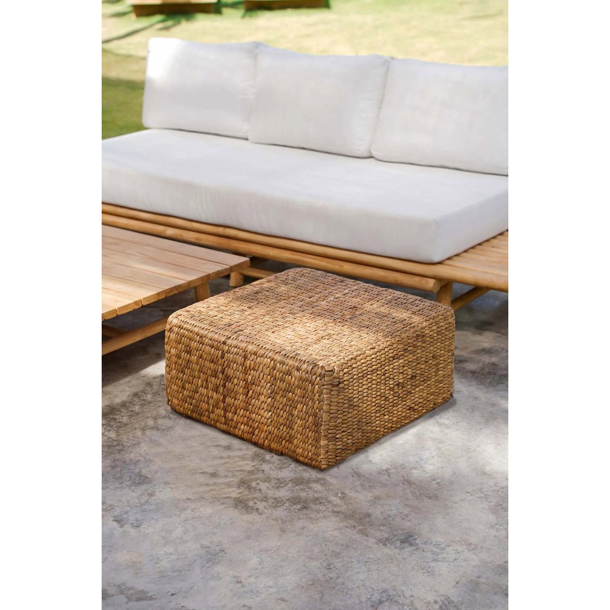Hyacinth natural pouf