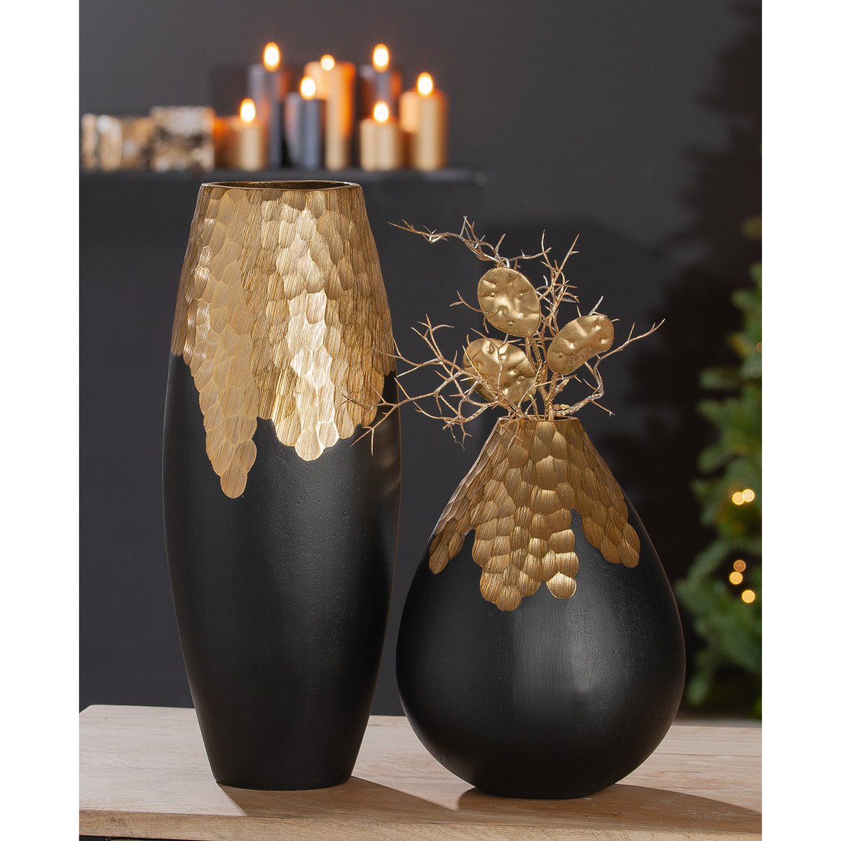 Tear of harmony black and gold aluminium vase
