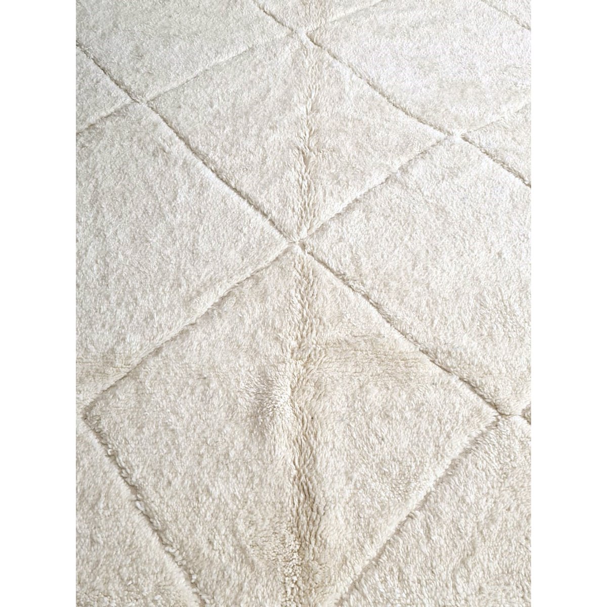 Handcrafted Luxury Beni Ouarain Rug in Timeless Design