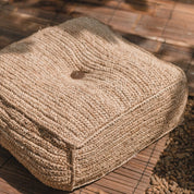 Padar raffia pouf