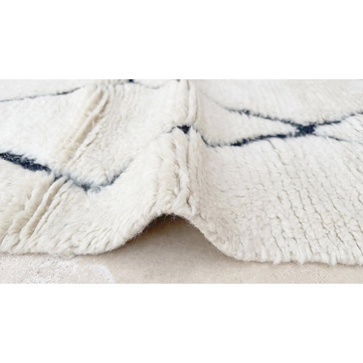 Handcrafted Moroccan Berber Wool Carpet - Timeless Luxury Design