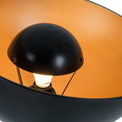 Elegante zwart-gouden driepotige staande lamp voor elke ruimte