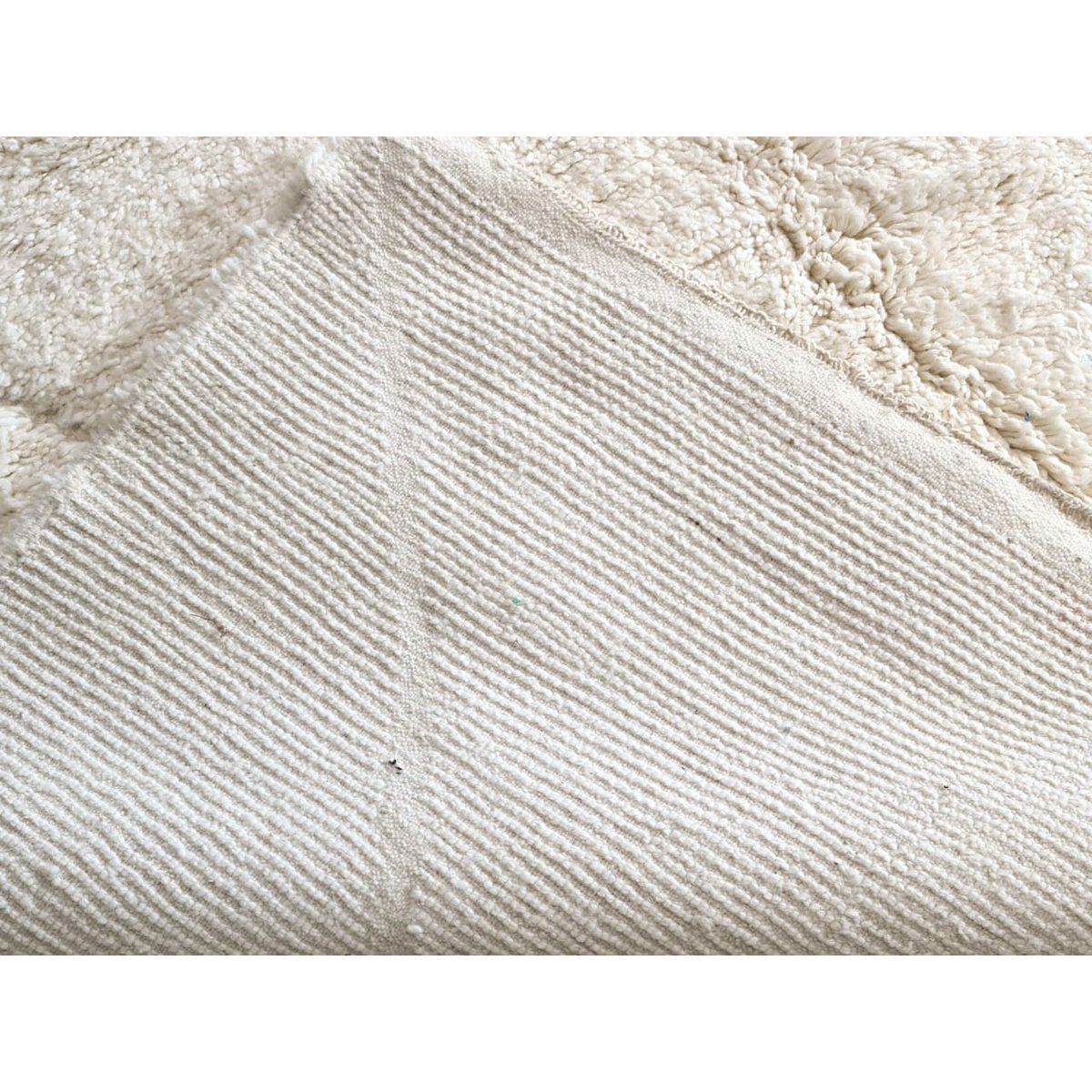 Handcrafted Beni Ouarain Rug in Premium Wool, 200 x 300 cm
