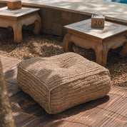 Padar raffia pouf